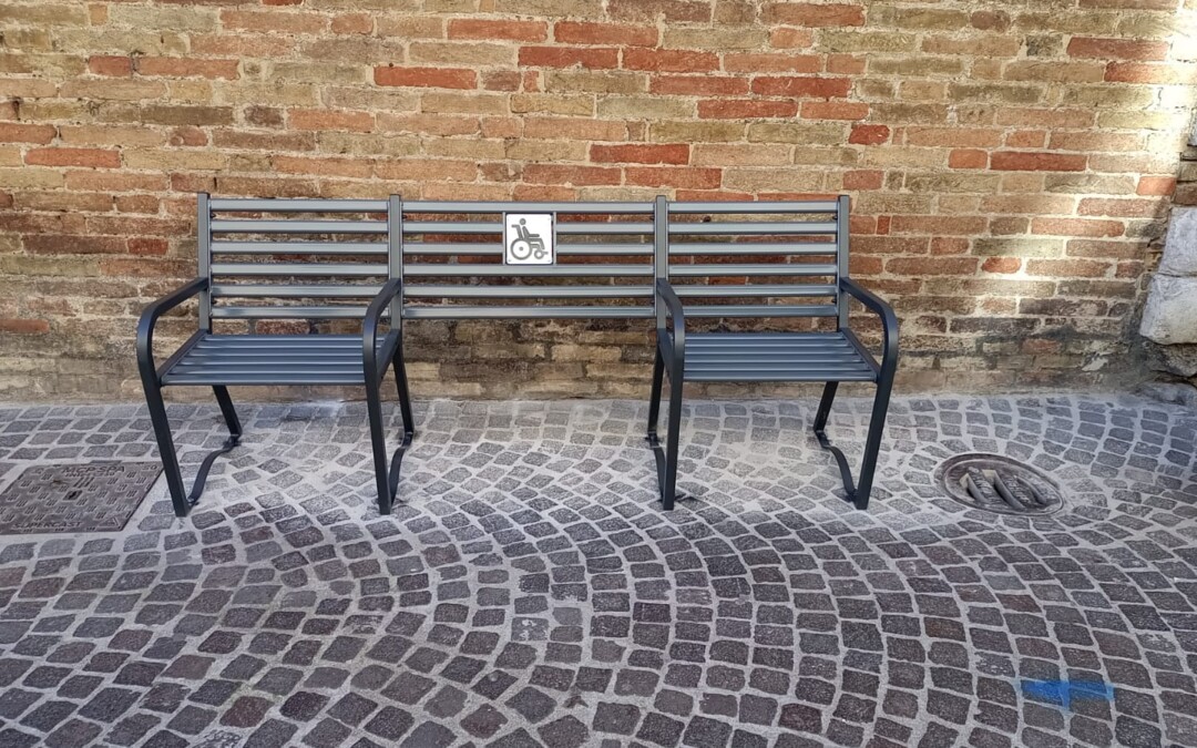 Donazione di una panchina inclusiva – LC Osimo, 4 febbraio 2023